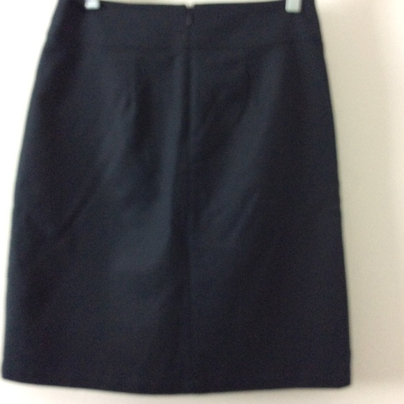 Banana Republic Skirt Size 4 Stretch Black Solid - Picture 3 of 7